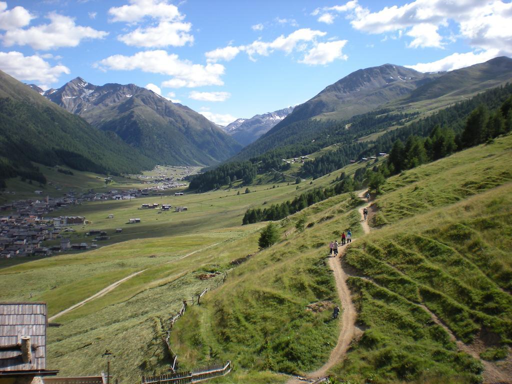 Alexander Charme Hotel Livigno Exterior photo