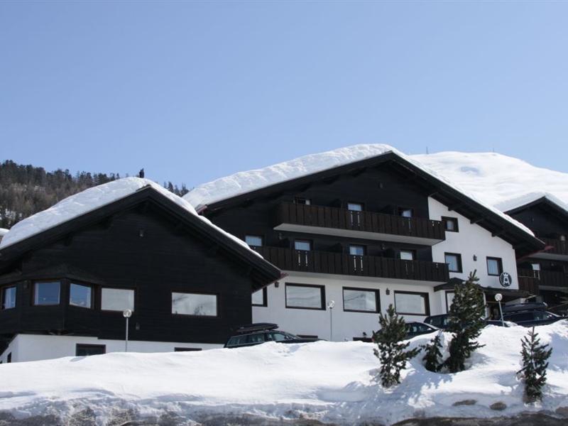 Alexander Charme Hotel Livigno Exterior photo